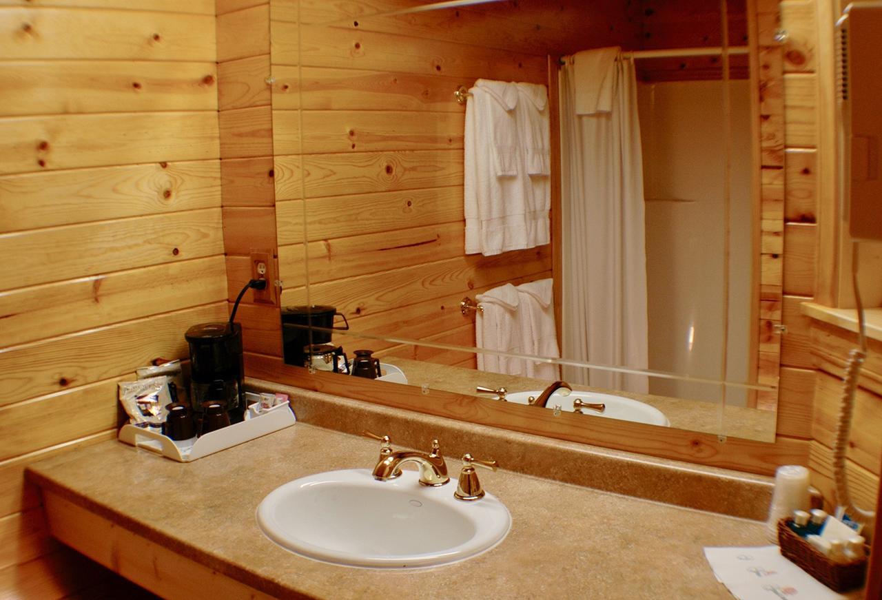 Giant Oaks Lodge Running Springs ภายนอก รูปภาพ
