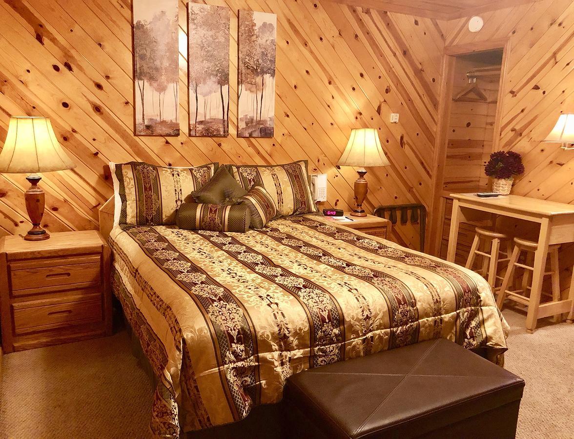 Giant Oaks Lodge Running Springs ภายนอก รูปภาพ